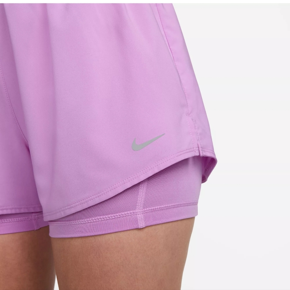Nike One dri fit high waist 3"  2 in 1 shorts purple - Picture 2 of 3